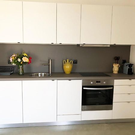 מילופוטאס Theros Apartments 2 מראה חיצוני תמונה