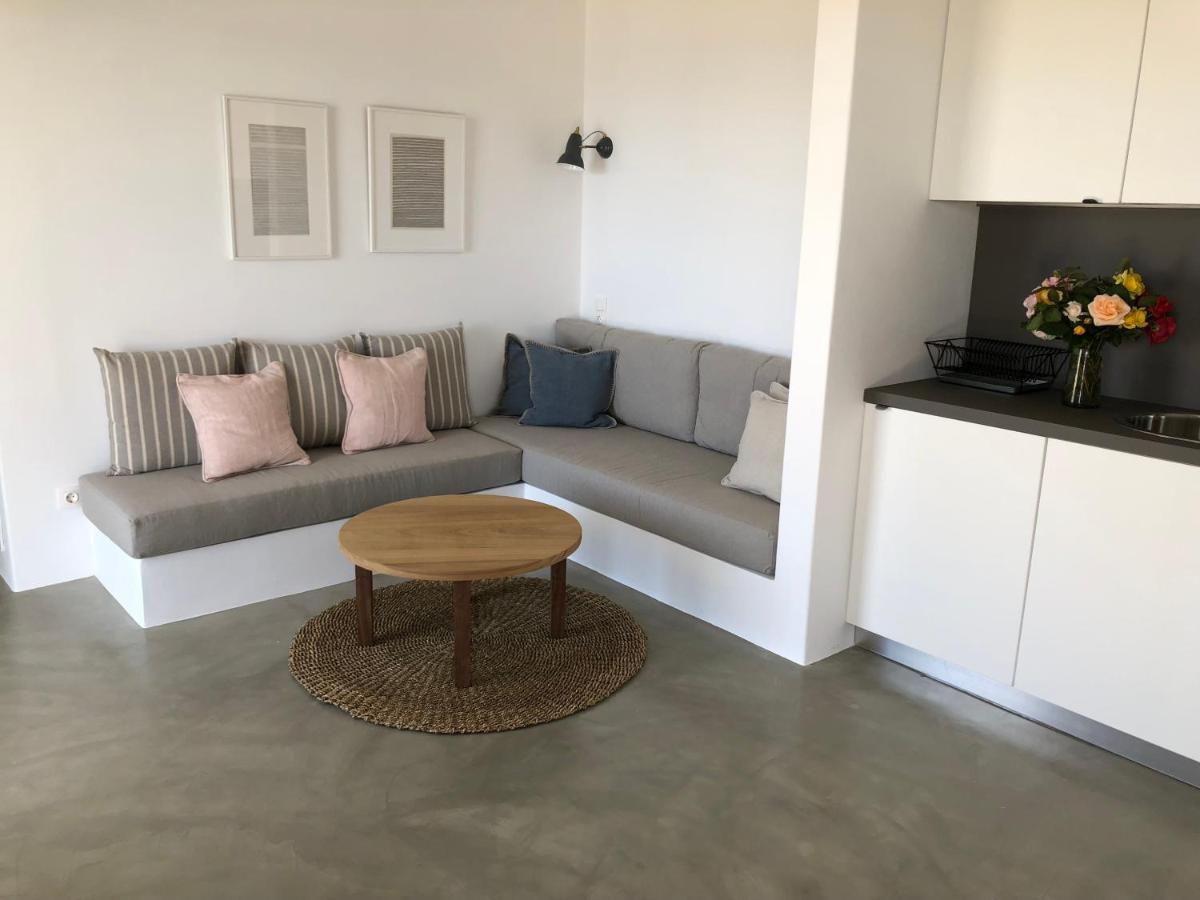 מילופוטאס Theros Apartments 2 מראה חיצוני תמונה